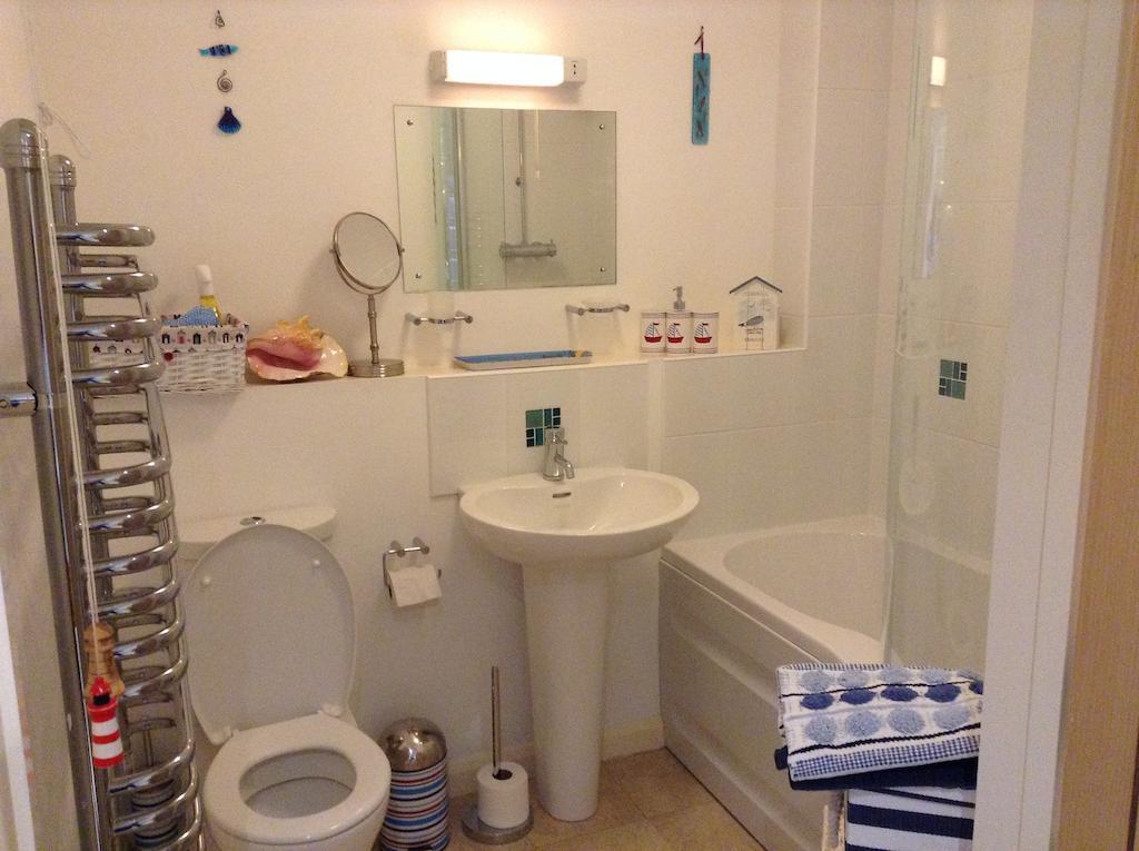 Ocean Breeze Apartment Bude Room photo