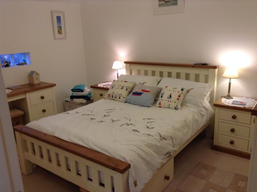Ocean Breeze Apartment Bude Room photo