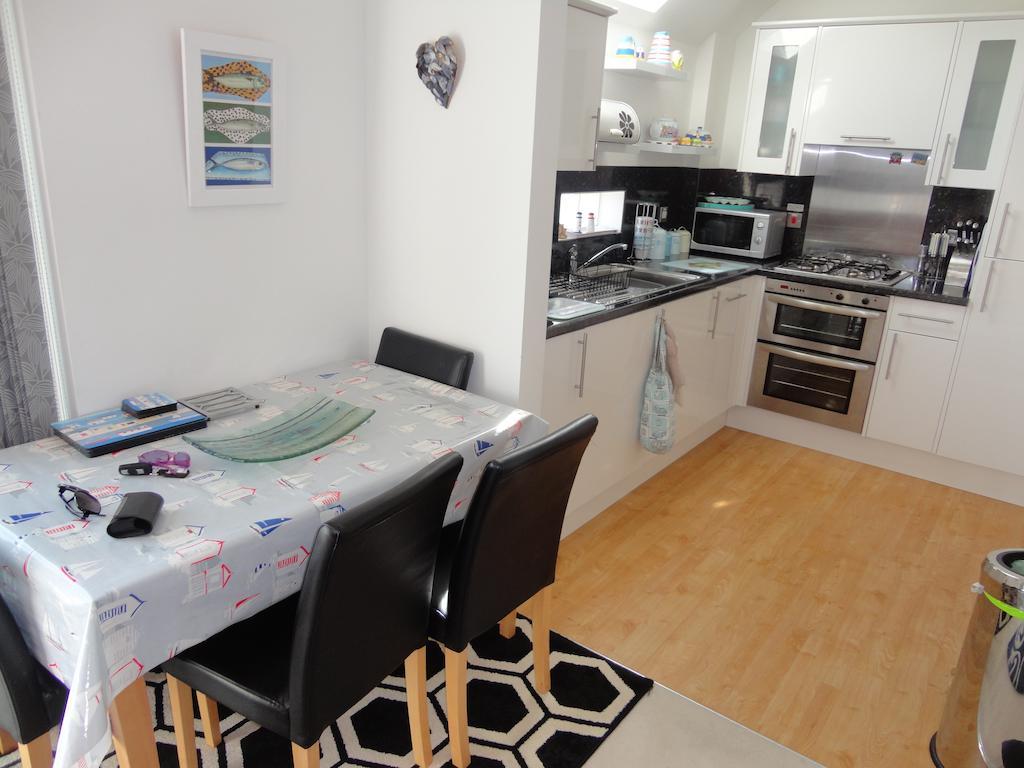 Ocean Breeze Apartment Bude Room photo