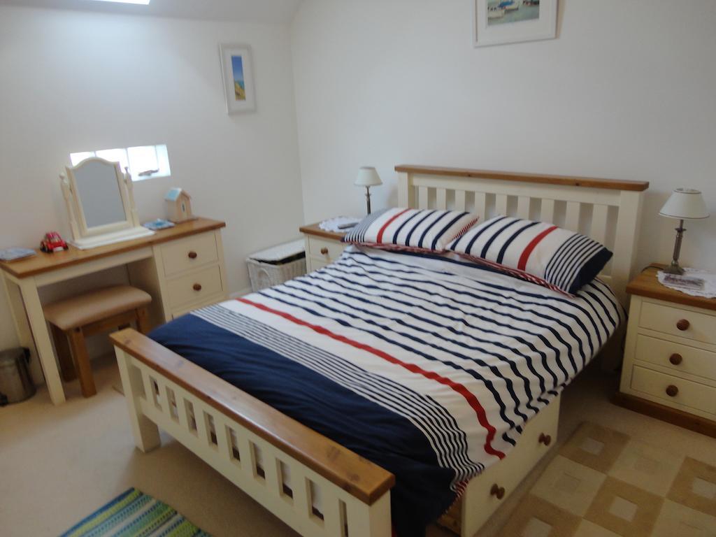 Ocean Breeze Apartment Bude Room photo